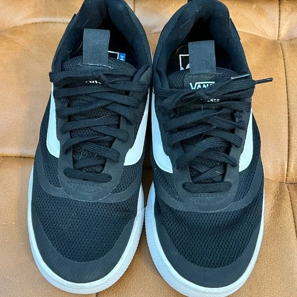 Vans Black and White Women's Sneakers - Picture 2 of 5